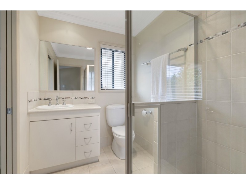 9 Allan Day Drive, Wellington Point QLD 4160