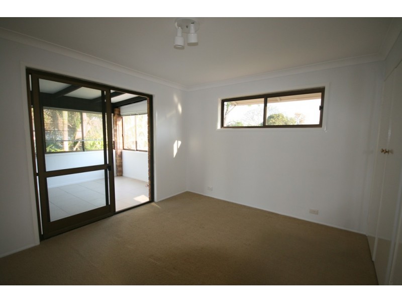 45 Torquay Road, Redland Bay QLD 4165