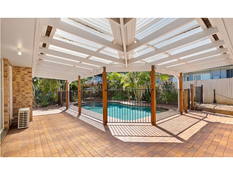 42 Skinner Avenue, Wellington Point QLD 4160