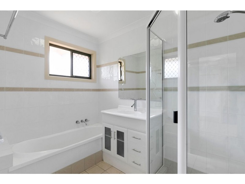 8 Bath Street, Birkdale QLD 4159