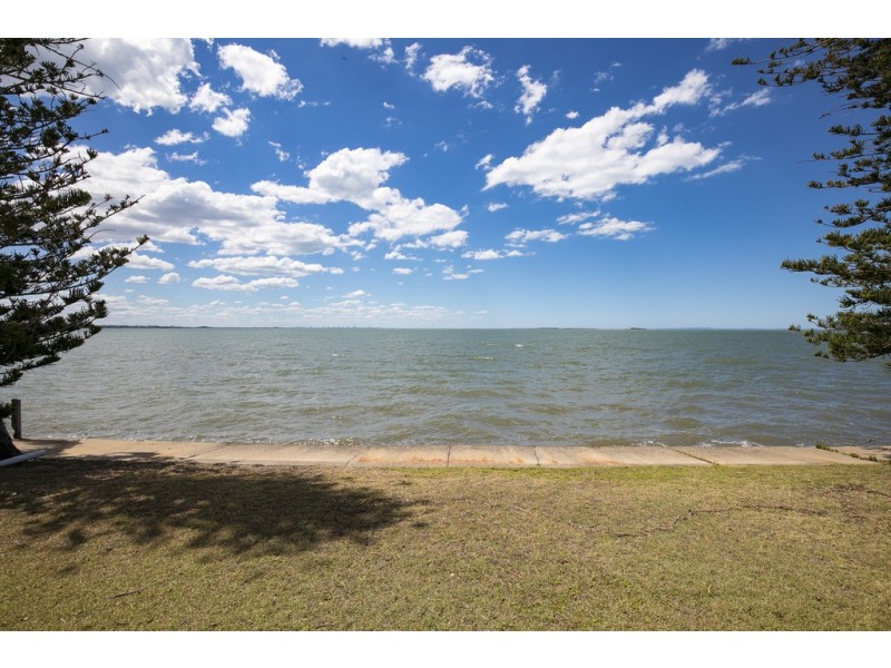 8 Bath Street, Birkdale QLD 4159