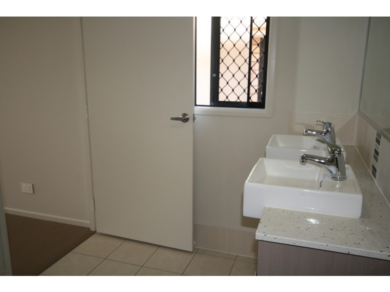 51a Island Street, Cleveland QLD 4163