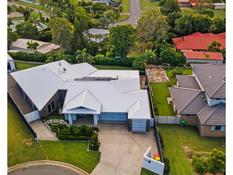 31 Magnetic Place, Redland Bay QLD 4165