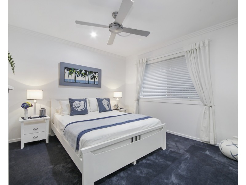 31 Magnetic Place, Redland Bay QLD 4165
