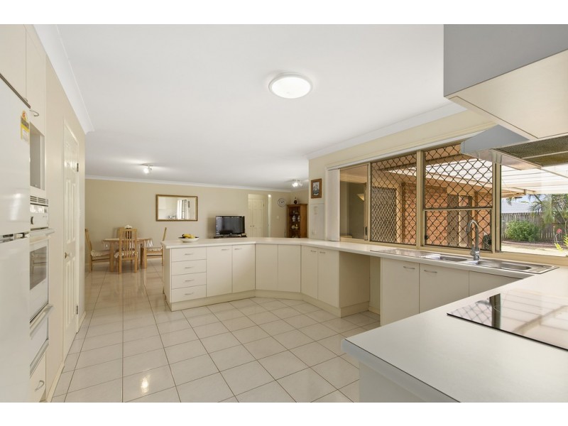 12 Redgrove Avenue, Wellington Point QLD 4160