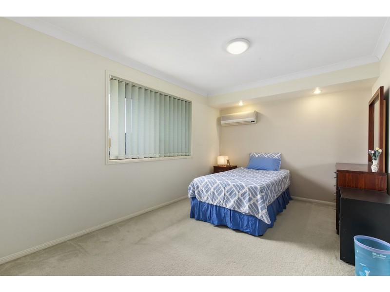 12 Redgrove Avenue, Wellington Point QLD 4160