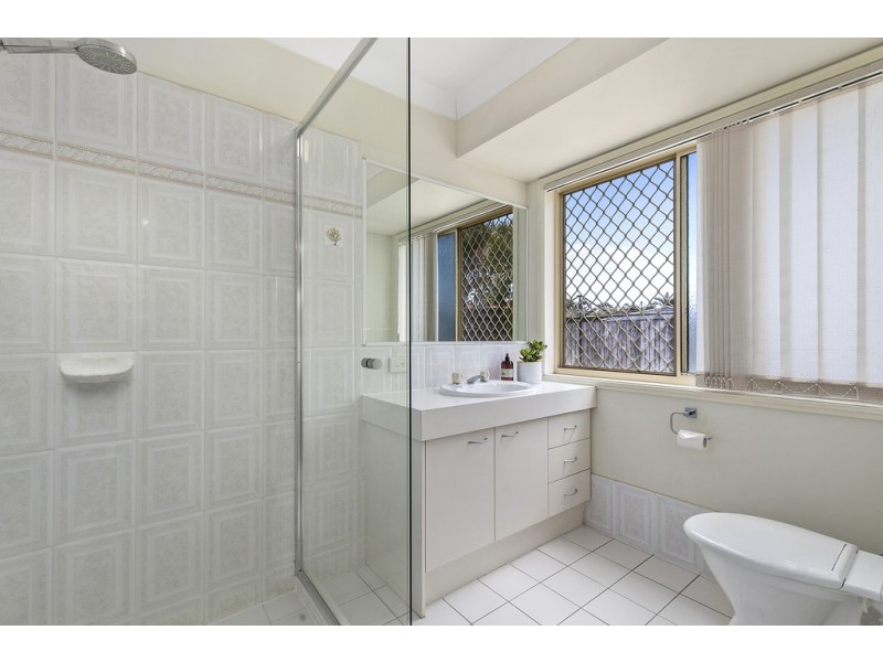 12 Redgrove Avenue, Wellington Point QLD 4160