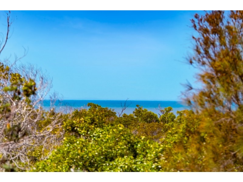 8 O’Connell Parade, Wellington Point QLD 4160