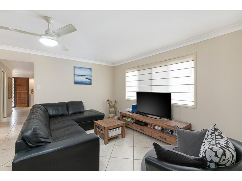 8 O’Connell Parade, Wellington Point QLD 4160