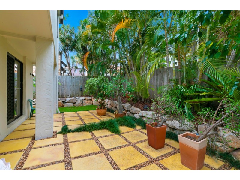 8 O’Connell Parade, Wellington Point QLD 4160