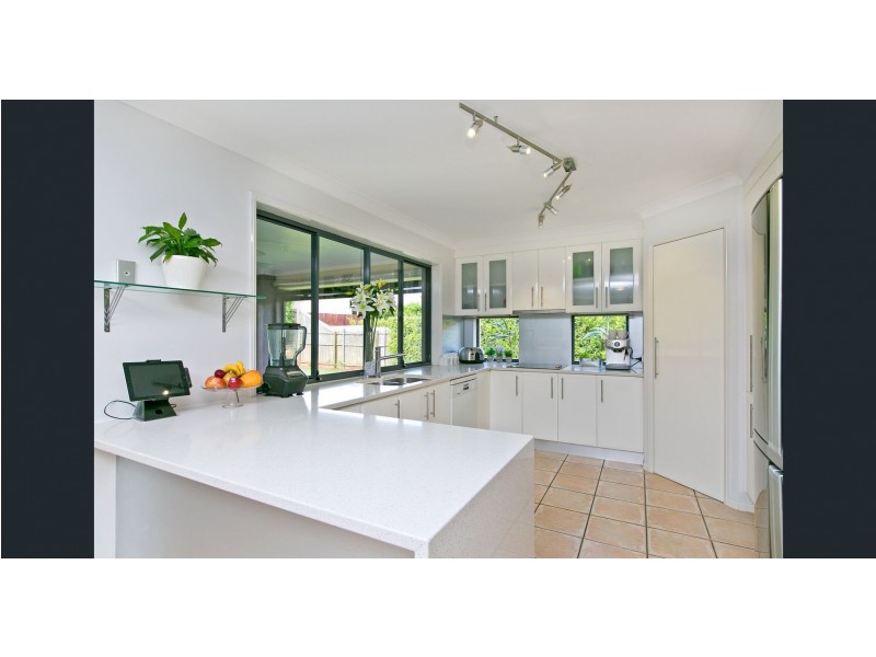 18 Plantation Place, Wellington Point QLD 4160