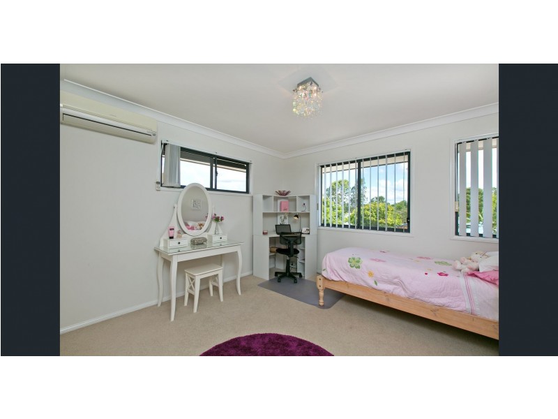 18 Plantation Place, Wellington Point QLD 4160
