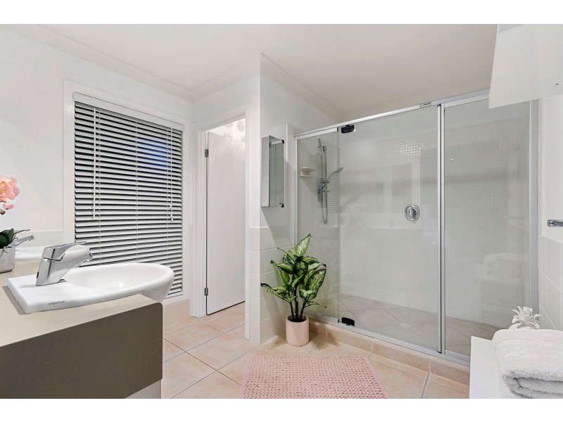 16 Edie Terrace, Wellington Point QLD 4160