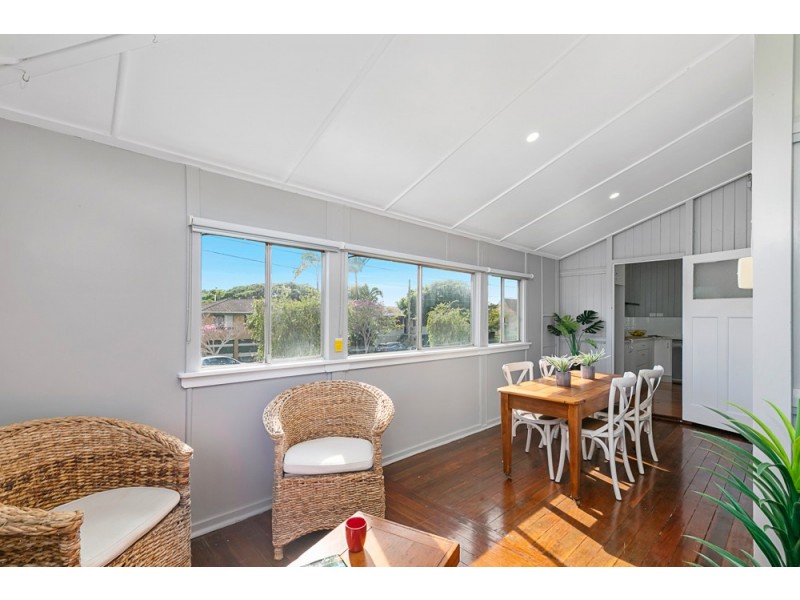 12 Station Street, Wellington Point QLD 4160