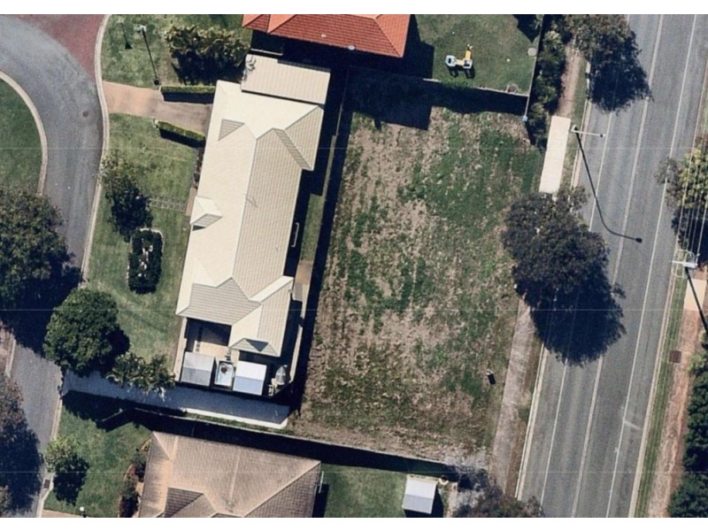 69 Queen Street, Redland Bay QLD 4165