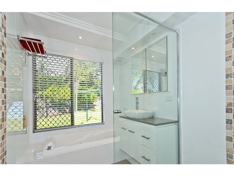 59 Dorsal Drive, Birkdale QLD 4159