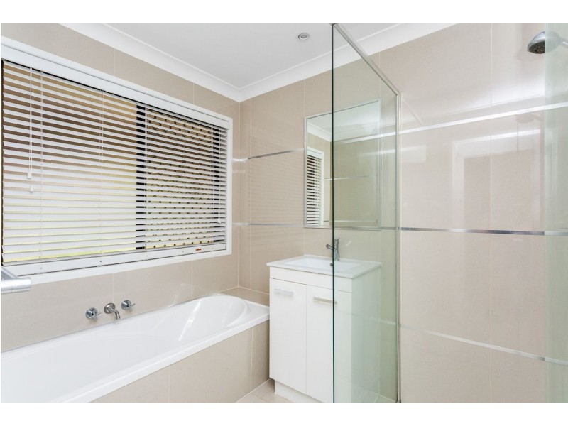 16 Portmarnock Drive, Victoria Point QLD 4165