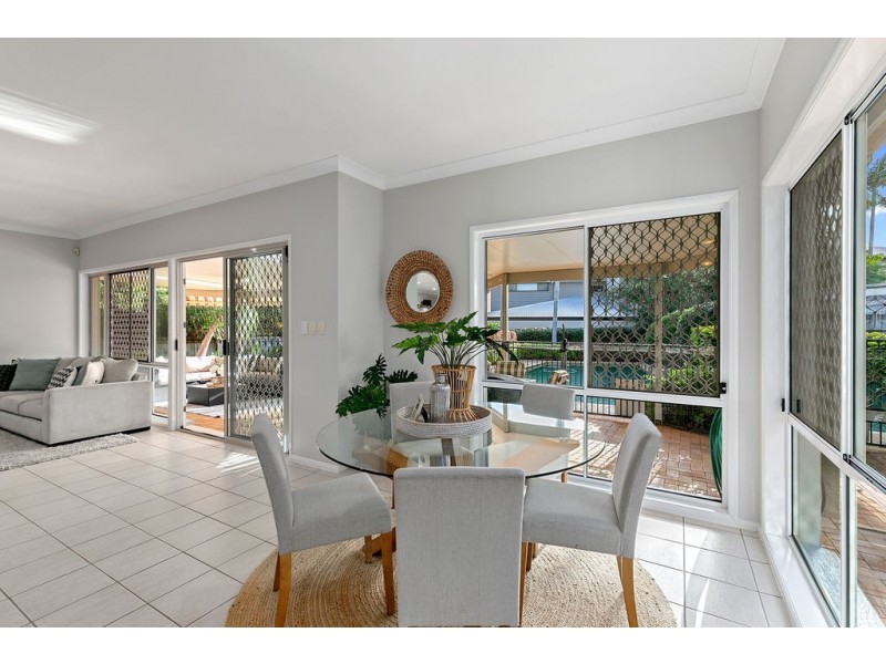 11 Cronin Drive, Wellington Point QLD 4160
