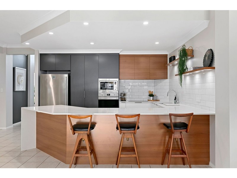 11 Cronin Drive, Wellington Point QLD 4160