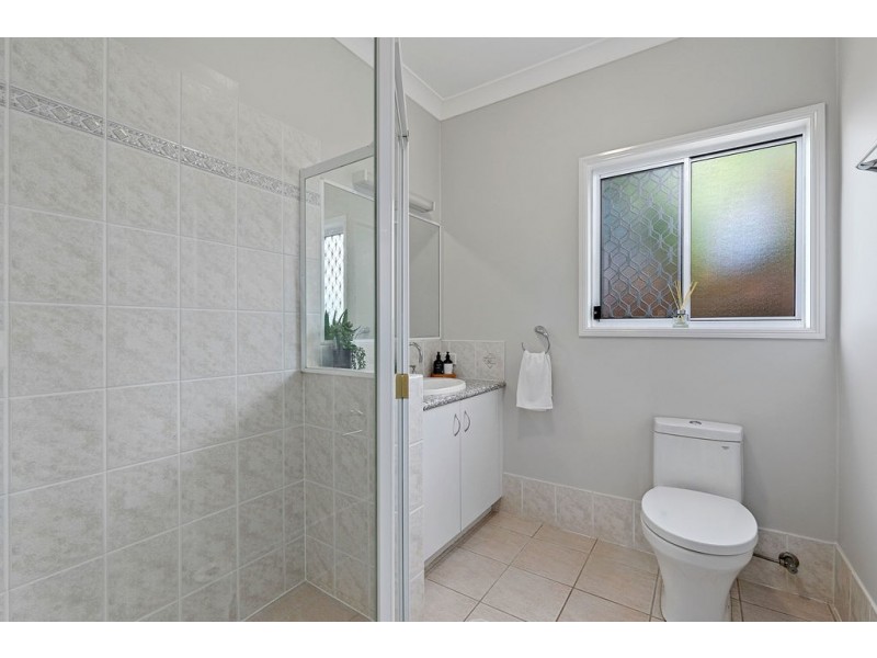 11 Cronin Drive, Wellington Point QLD 4160