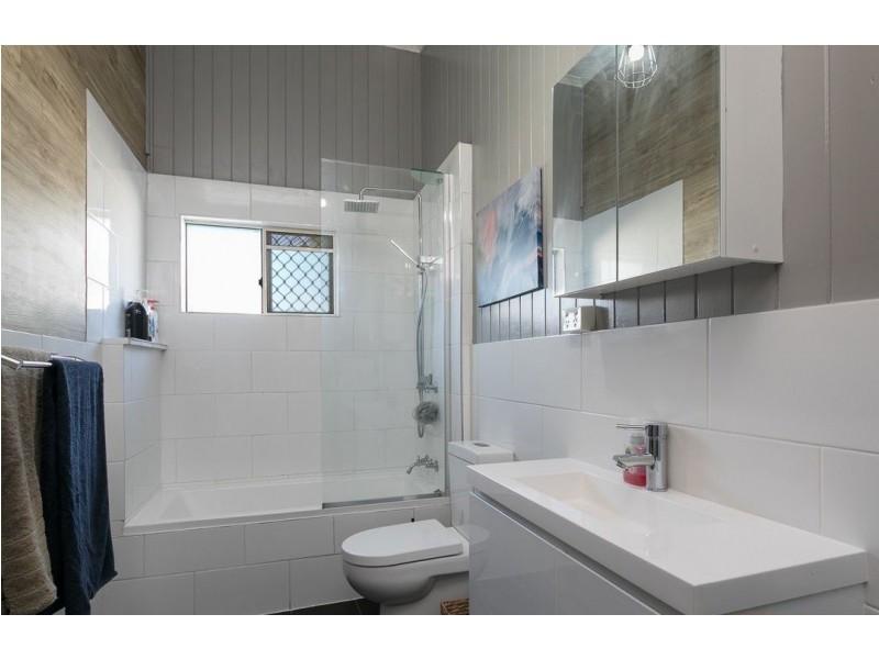 56 Peel Street, Redland Bay QLD 4165