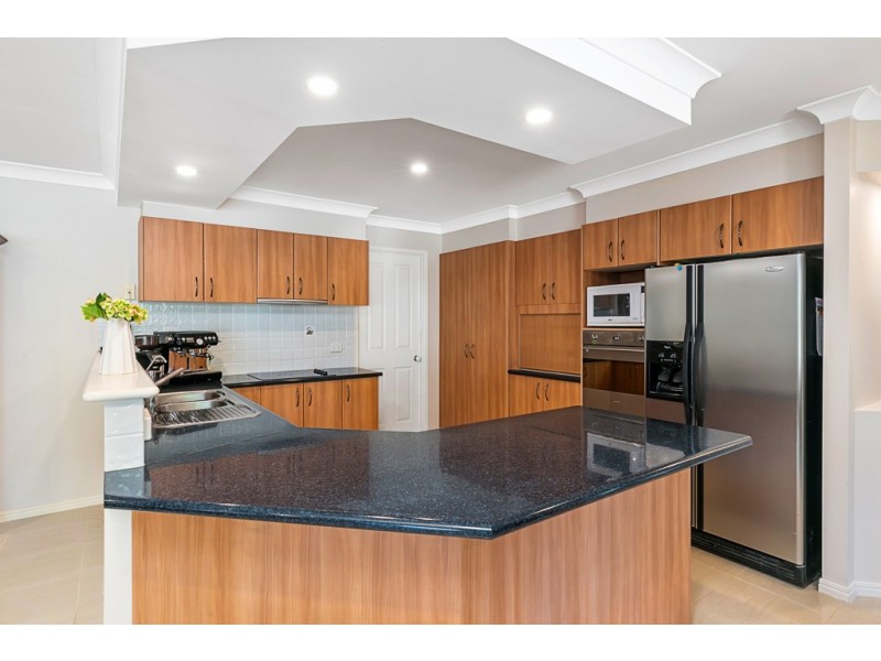 34 Hilliards Park Drive, Wellington Point QLD 4160