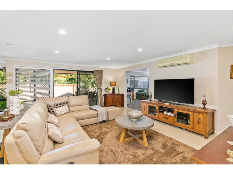 34 Hilliards Park Drive, Wellington Point QLD 4160