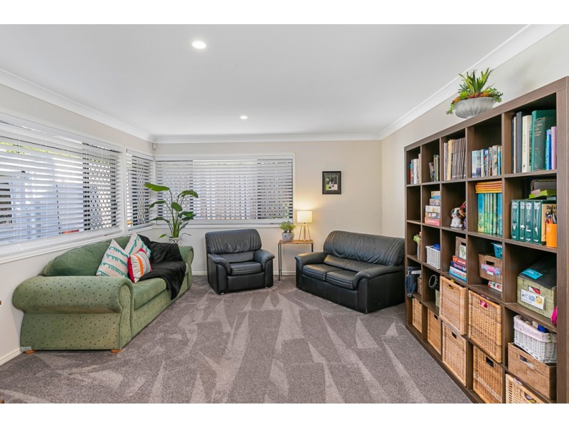 34 Hilliards Park Drive, Wellington Point QLD 4160