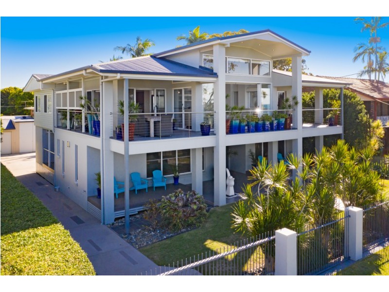 11 Esplanade, Wellington Point QLD 4160