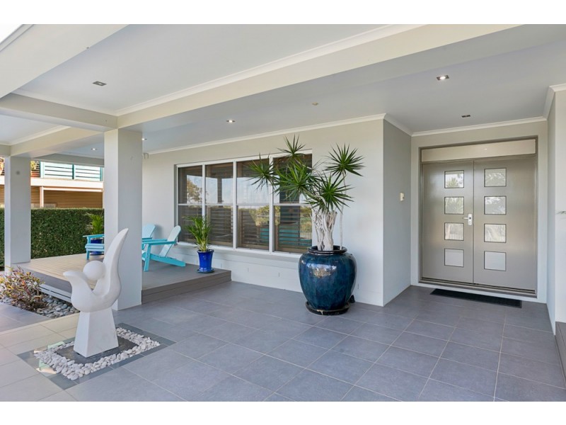11 Esplanade, Wellington Point QLD 4160