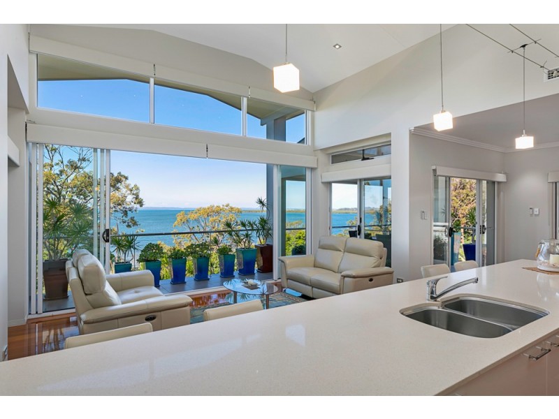 11 Esplanade, Wellington Point QLD 4160