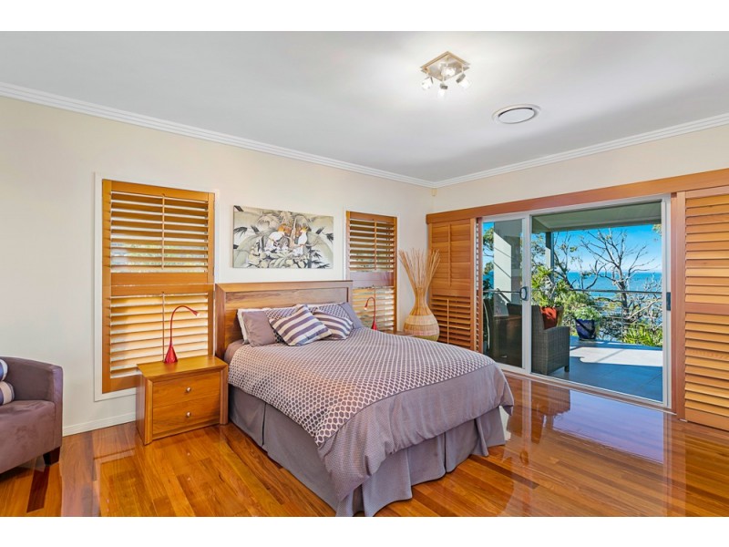 11 Esplanade, Wellington Point QLD 4160