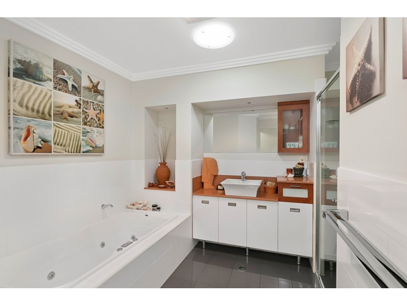 11 Esplanade, Wellington Point QLD 4160