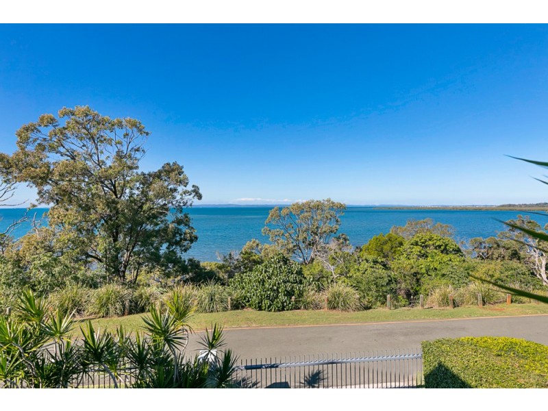 11 Esplanade, Wellington Point QLD 4160