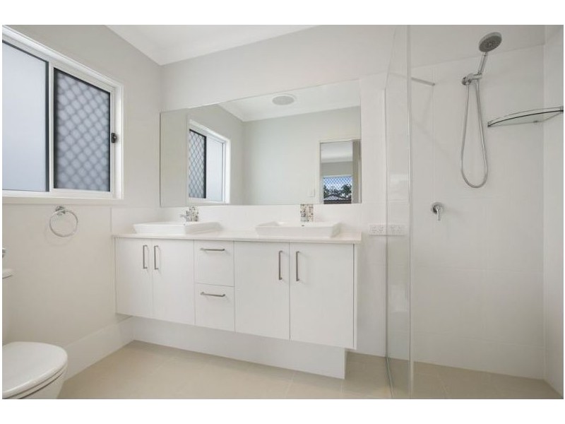 36 Wellesley Street, Wellington Point QLD 4160