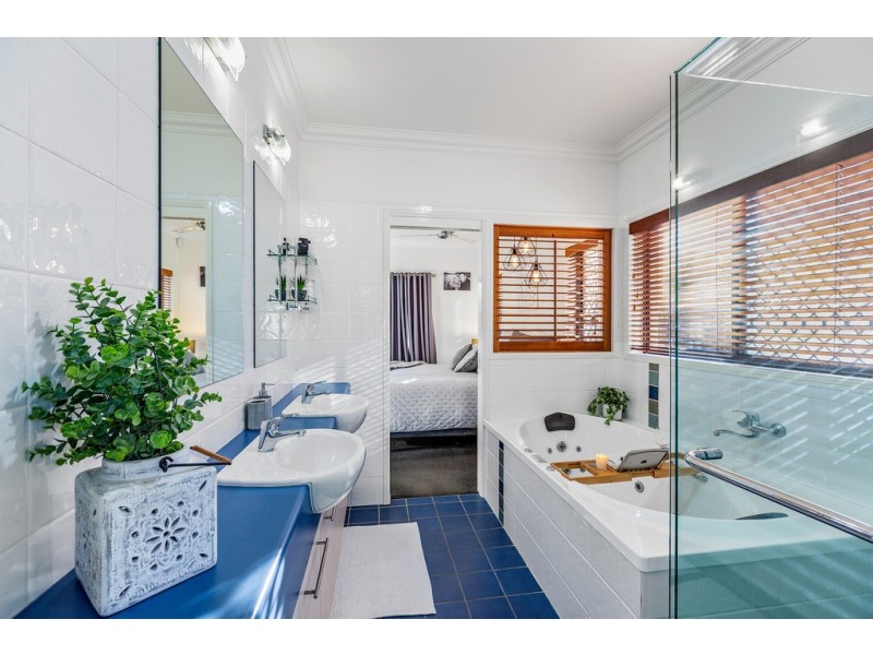 37 Jacob Street, Wellington Point QLD 4160