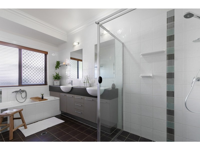 37 Jacob Street, Wellington Point QLD 4160