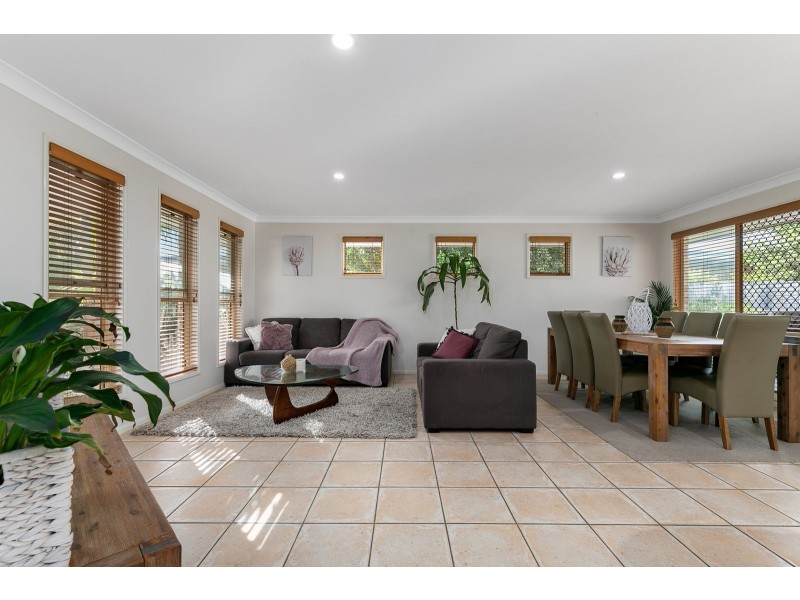 3 Cedarview Place, Wellington Point QLD 4160