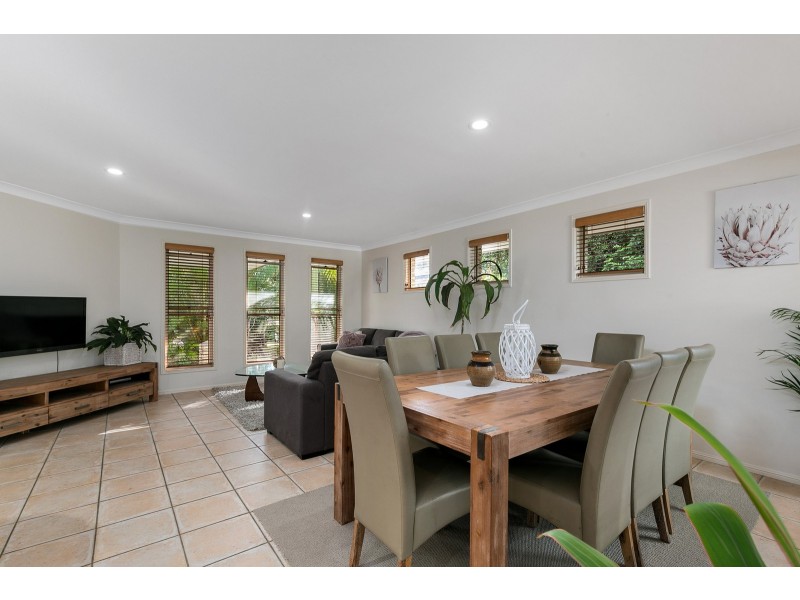 3 Cedarview Place, Wellington Point QLD 4160