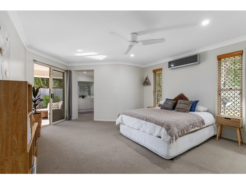 3 Cedarview Place, Wellington Point QLD 4160