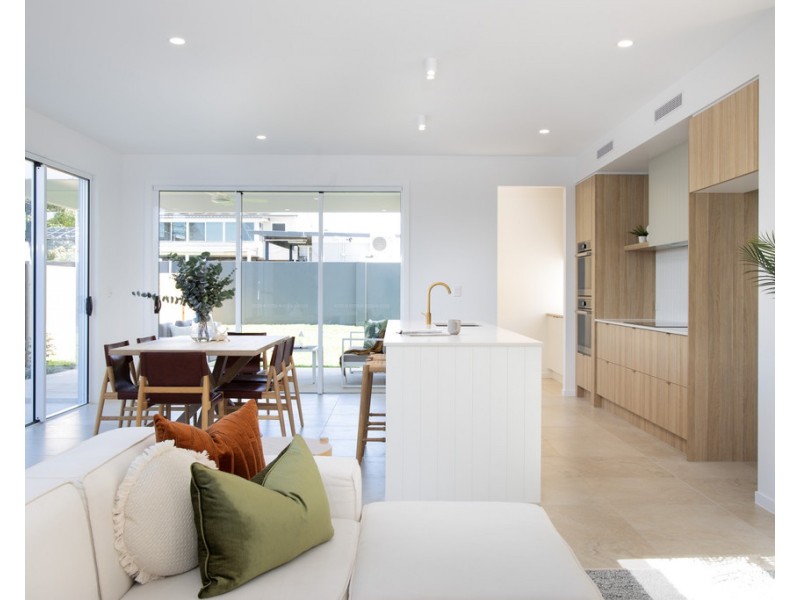 47 Bayview Street, Wellington Point QLD 4160