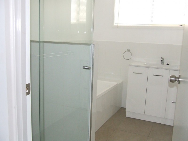 11 Thomas Street, Birkdale QLD 4159