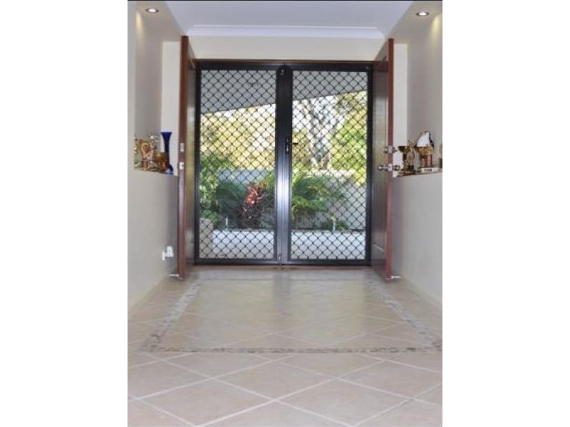 6 Trafalgar Vale Avenue, Wellington Point QLD 4160