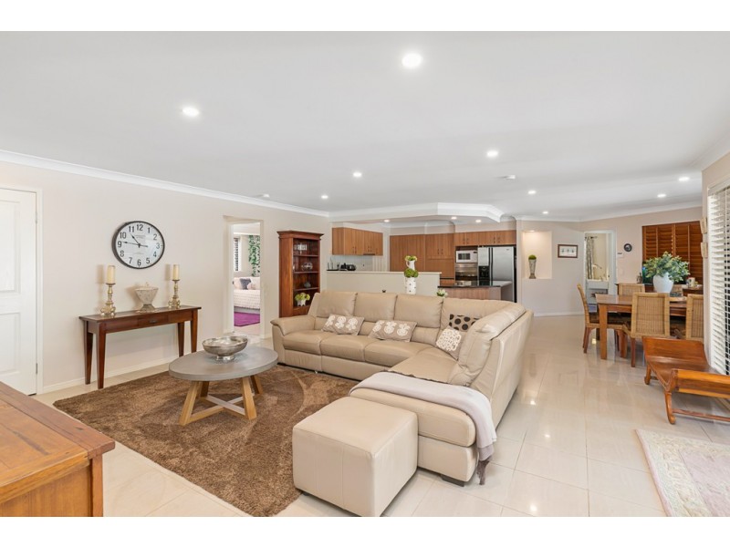 34 Hilliards Park Drive, Wellington Point QLD 4160