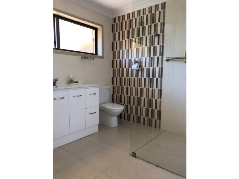 5 oceanic Street, Wellington Point QLD 4160