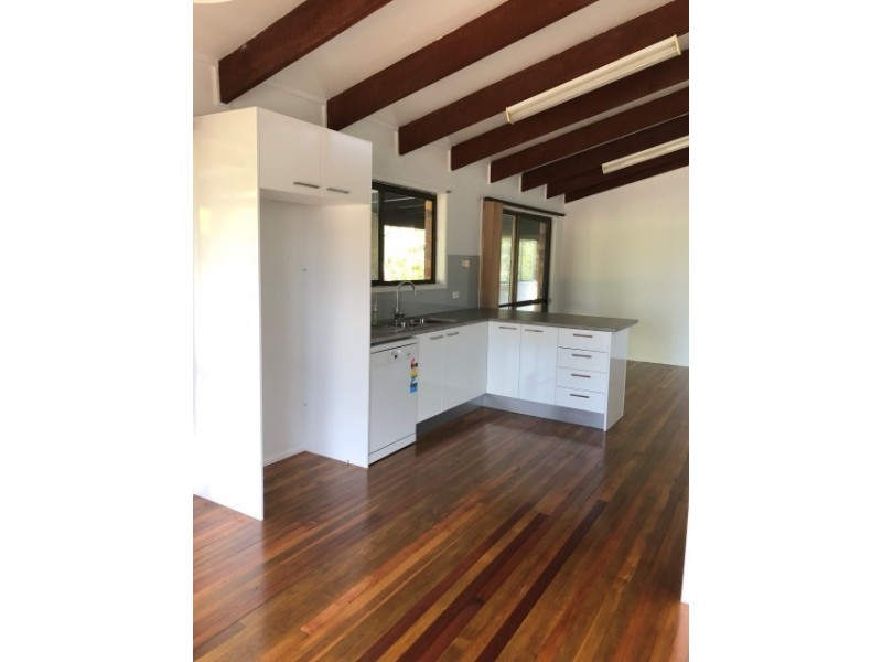 45 Torquay Road, Redland Bay QLD 4165