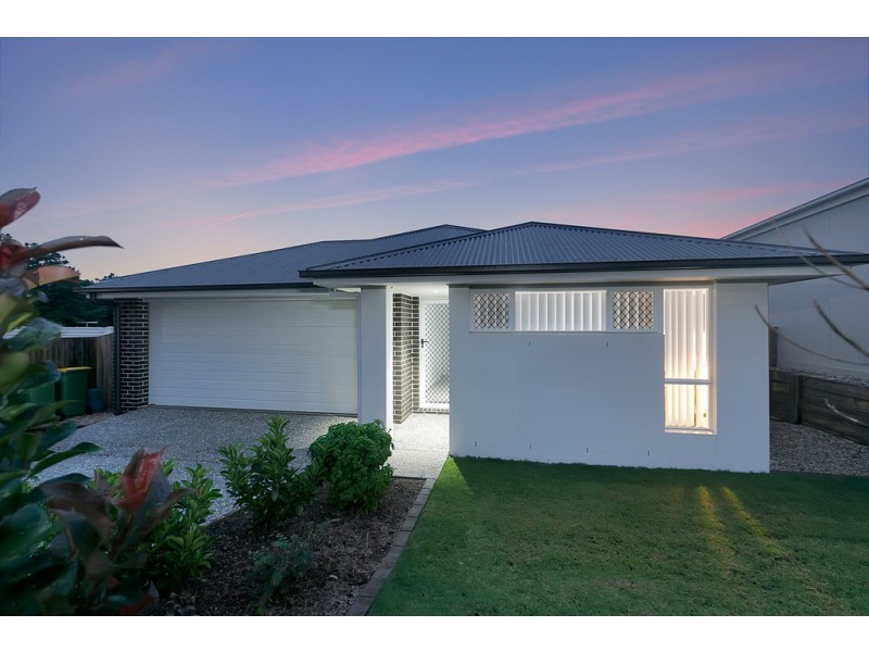 27 Fiddlewood Street, Victoria Point QLD 4165
