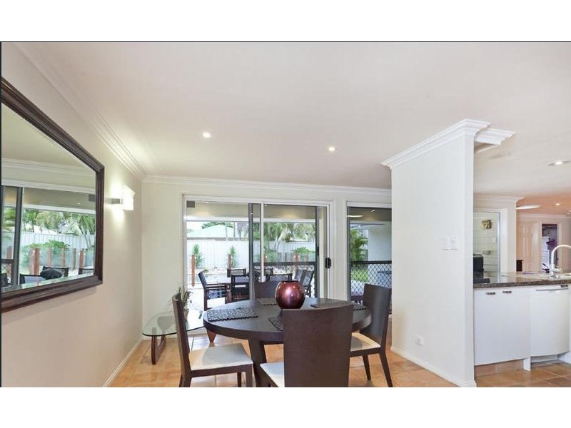 17 Zephyr Court, Birkdale QLD 4159
