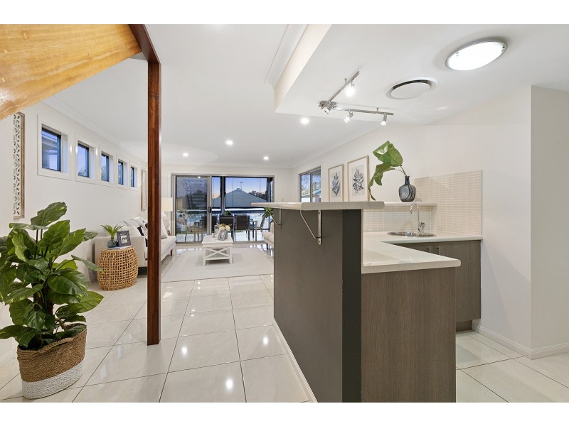 333 Main Road, Wellington Point QLD 4160