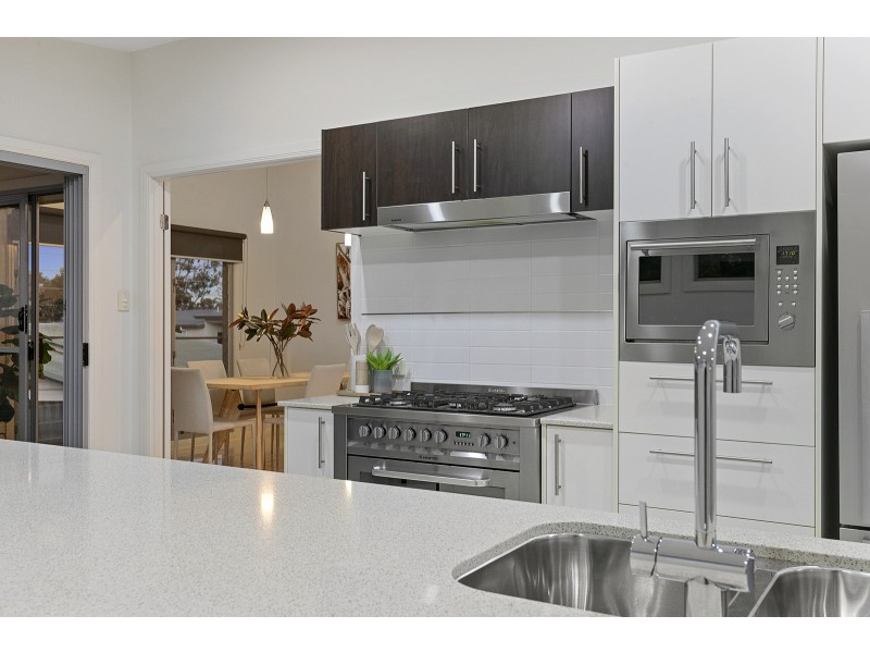 333 Main Road, Wellington Point QLD 4160
